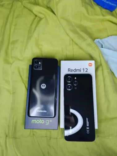 Moto g32 e redmi 12