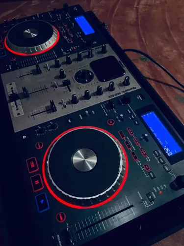 Vendo controladora Numark mixdeck