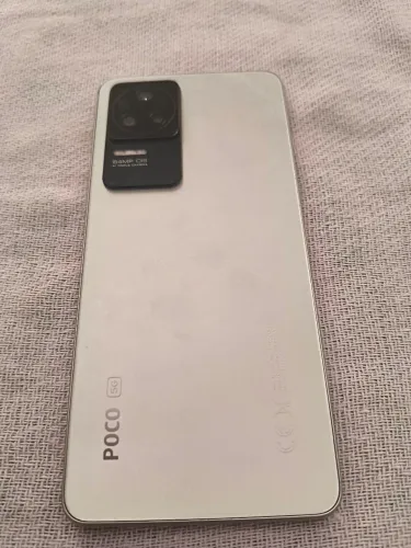 POCO F4 em ótimas condições 