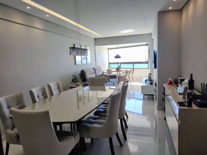 Apartamento para venda tem 118 metros quadrados com 4 quartos em Candeias