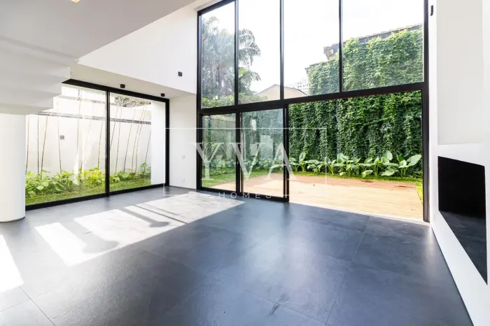 Casa nova e pronta para mudar com piscina- 517 m², 4 quartos sendo 4 suítes à venda no bai