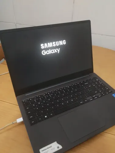 Notebook Samsung Galaxy Book 2 Intel core i5-1235u , 8gb, 512gb SSD, 15.6"
