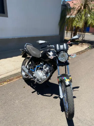 Vendo moto titan 150 ks