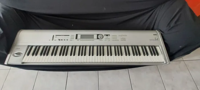 Teclado korg triton Le 88