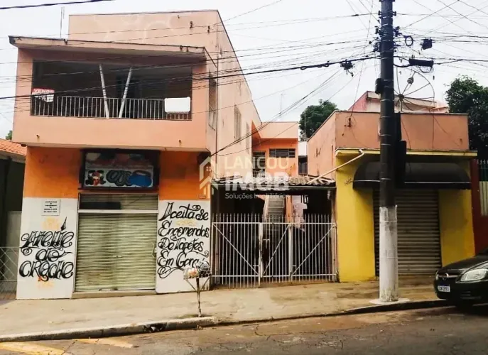 Casa à venda com pontos comerciais, na Avenida Samuel Martins, Jundiaí, SP