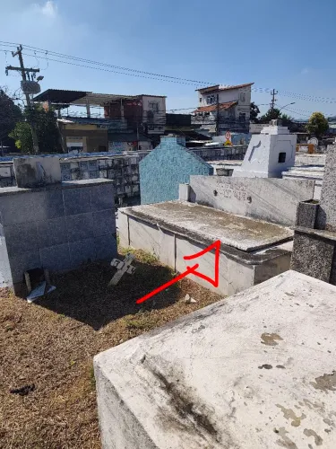 Vendo jazigo no cemitério do murundu Realengo.