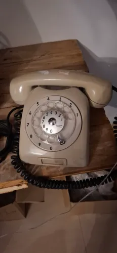 Telefone antigo