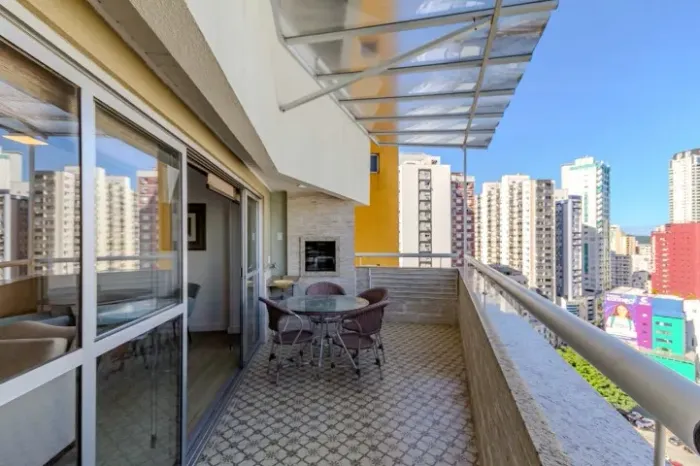 COBERTURA EM BALNEÁRIO CAMBORIU