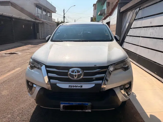 Toyota Hilux SW4 SRX Diamo. 4X4 2.8 TB DIE AUT 2020