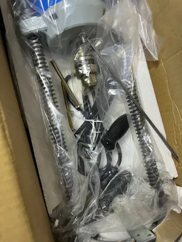 MÁQUINA DE FURAR TECIDO