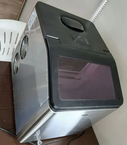 Máquina de Gelo EOS compacta