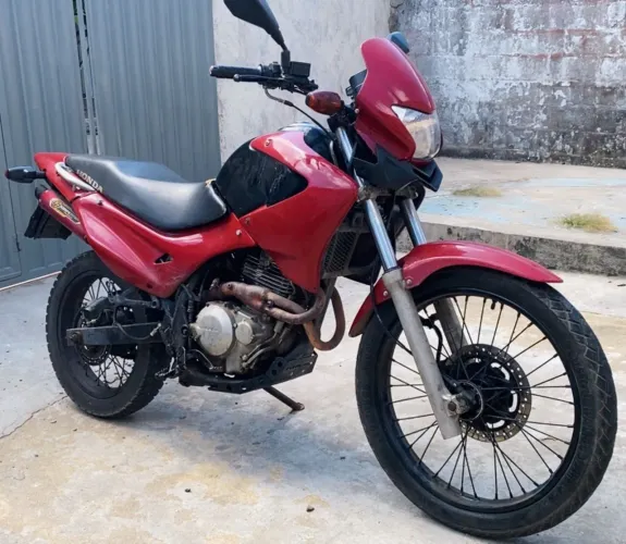 Vendo/troco Falcon NX400cc