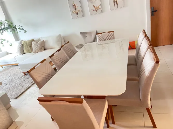Mesa completa de madeira maciça a pronta entrega