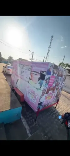 Trailer pra vender com tudo dentro. Pronto pra fazer teu comércio. Documentado. 
