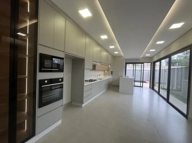 Casa à venda no Condomínio Villa Bella Siena, no Jardim América, em Paulínia - SP.