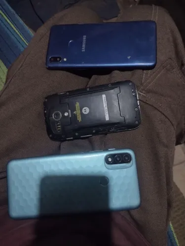 3 celular pra tirar peças
