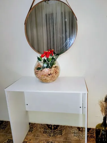 Aparador (acompanha vaso decorativo )