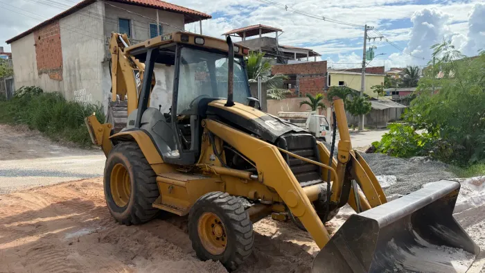 Retro escavadeira Caterpillar 4x2