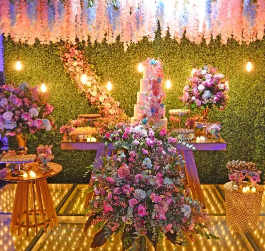 Vendo Glicínias ornamentais Rosas e Azuis para decorações aéreas