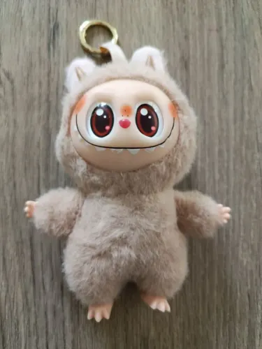 Boneco labubu pelúcia