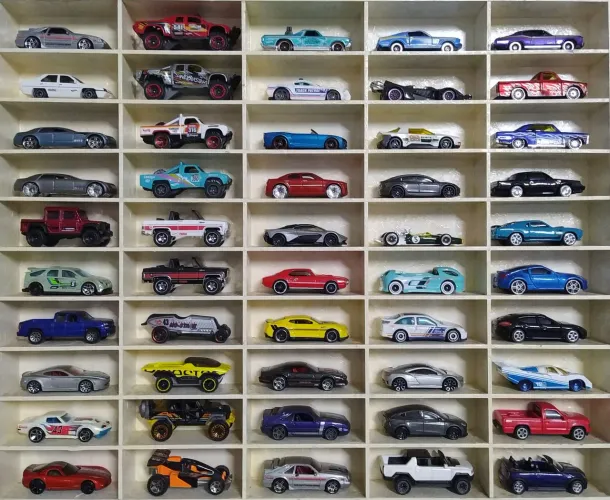 Só Carrinhos e Miniaturas Hot Wheels e de outras marcas R$20,00 cada