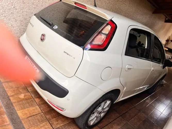 Fiat Punto Attractive Italia 1.4 F.flex 8V 5P 2015