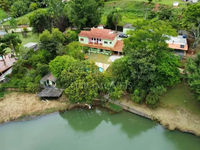 Linda chácara entre Guararema e Santa Branca SP