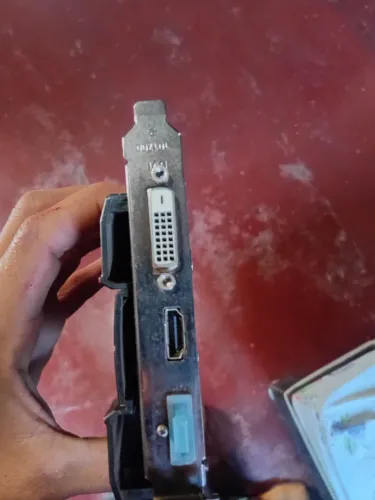 Placa de video Rx550 4 gigas