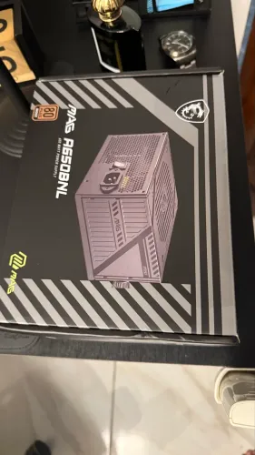 Fonte Gamer MSI MAG A650BNL - Lacrada