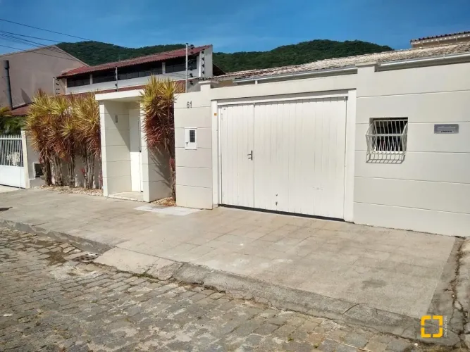 Casa Térrea à Venda - Parque São Jorge, Florianópolis