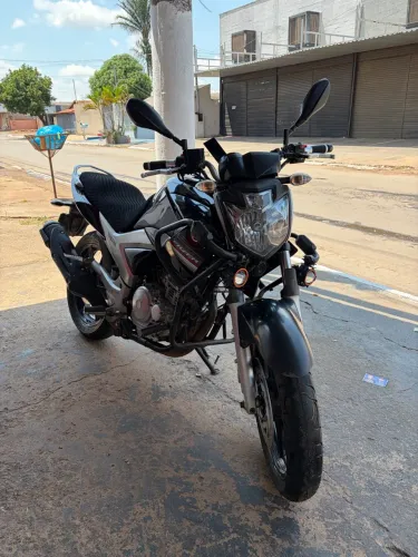 Fazer 250