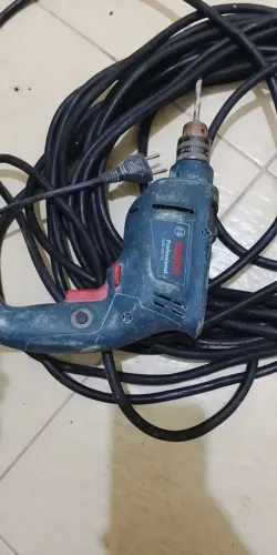 Extensão de 19 metros de 2,5mm mas uma furadeira Bosch de 450wts