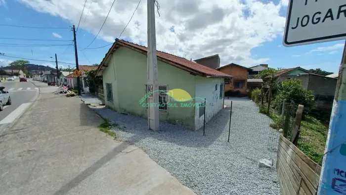 Casa comercial de 80m² na Rodovia Baldicero Filomeno, Alto Ribeirão - Ribeirão da Ilha - F