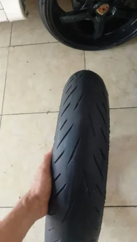 Pneu 120/70/17 para moto
