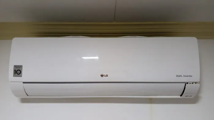 AR-CONDICIONADO LG 12 BTUS