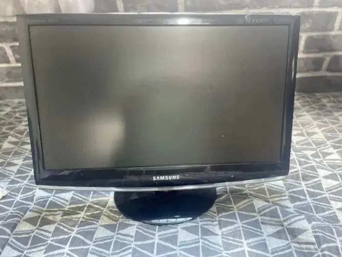 TV LCD 20 POLEGADAS