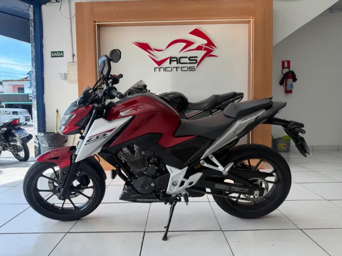 HONDA CB/300 ÚNICO DONO IMPECÁVEL 