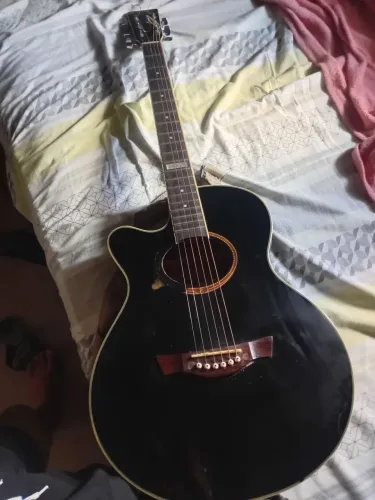 Violão a venda ou troco em cubo de guitarra