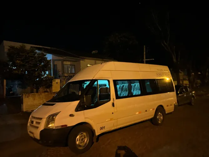 Ford Transit Furgão 2.2 Tdci Longa Diesel 2013