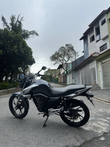 Titan 160