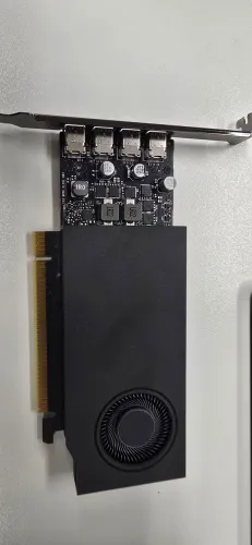 Placa de Video Nvidia - A400
