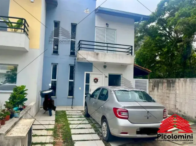 Casa em Condomínio à Venda em Cotia-SP - Jardim Rebelato: 3 Quartos, 3 Banheiros, 2 Vagas