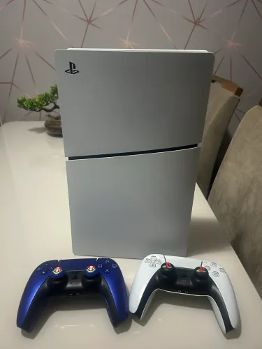 PlayStation 5 Slim Digital seminovo