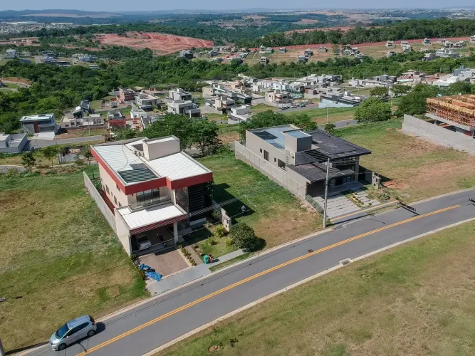 Lote à venda em condomínio fechado | Senador Canedo | Jardins Nápoles | Plano | Vista livr
