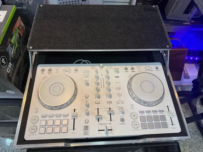 Controladoras FLX4 Com Case 