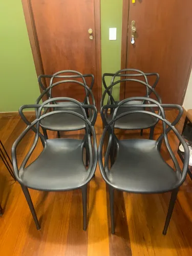 Vendo 4 cadeiras Allegras Pretas