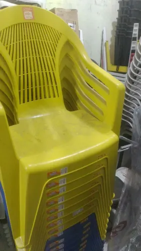 CADEIRA POLTRONA COM BRAÇO 