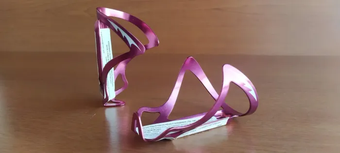 Suporte de Caramanhola em alumínio  anotado violeta importado. 