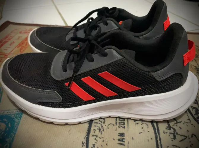 Tenis Adidas , Tamanho 36