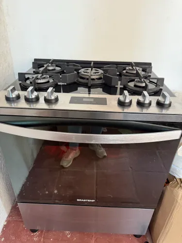 Fogão Brastemp 5 bocas inox com mesa de vidro